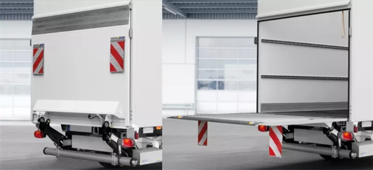 Red White Reflective Tail Lift Flags